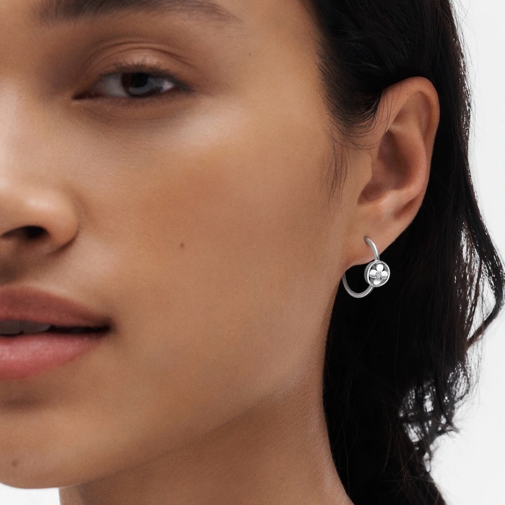 Louis Vuitton IconicIdylle Blossom Hoop Earrings in White Gold And Diamond